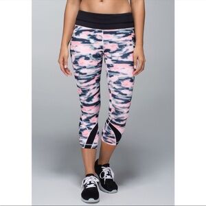 Lululemon Run: Inspire Crop II *All Luxtreme leggings in the Wamo Camo Pink
